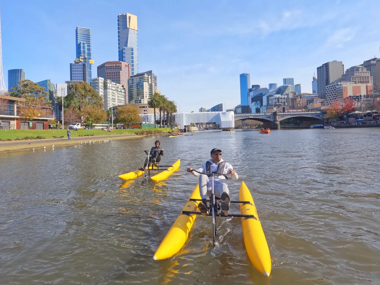 Group waterbiking on the Yarra River in Melbourne